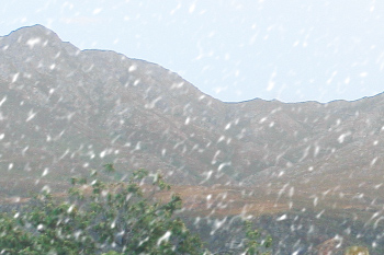 小さくて不透明な雪の結晶